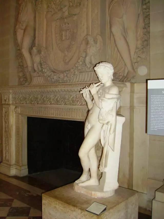 《年轻的萨提尔在吹笛子(young satyr playing the flute.