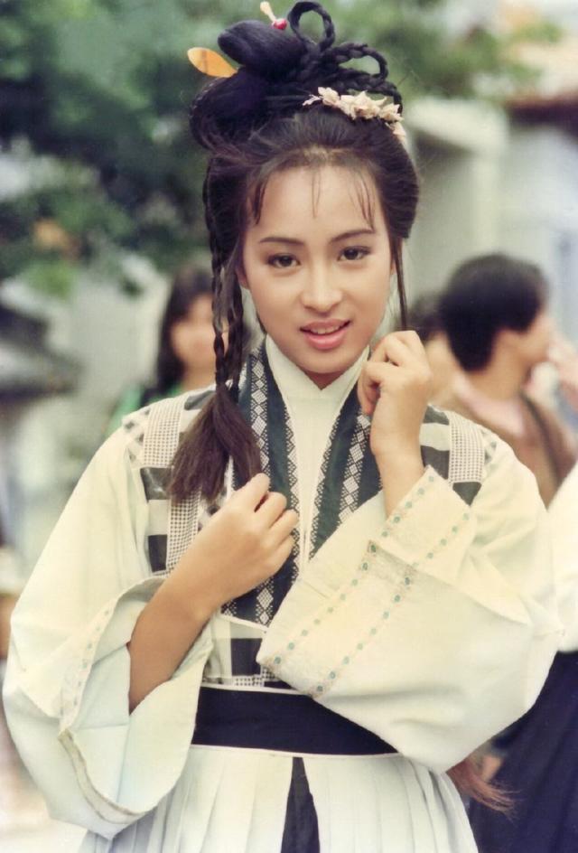 娱乐 正文  黎美娴 黎美娴是上世纪八九十年代香港著名电视演员,曾