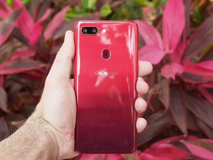 oppo r15梦镜版上手评测:性能原地踏步,渐变色后盖