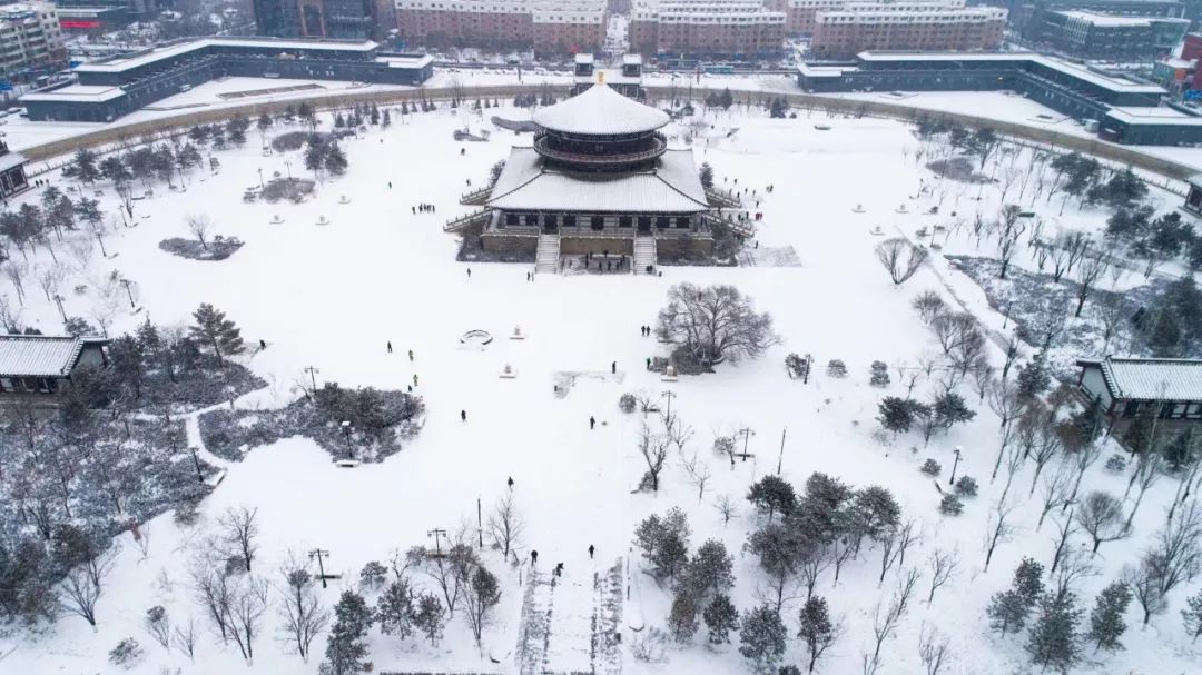 大同下雪了,刚拍到的,美到爆.