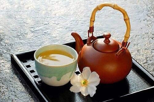 中国茶壶交易网:影响泡茶时选配茶具的诸多因素