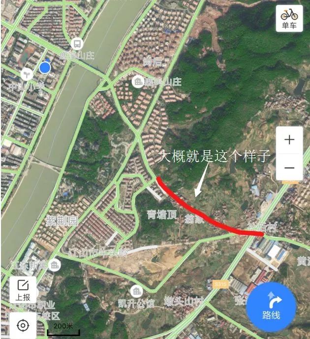 路面宽24米至62米,其中入城口段的道路规划为双向四车道的城市道路