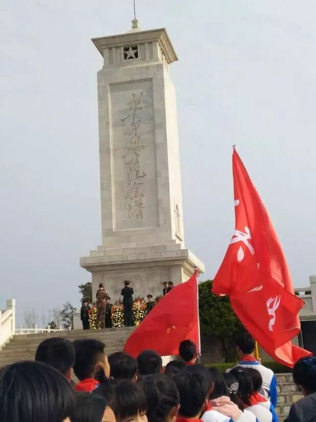 平度教育系统师生代表参加全市祭奠英烈活动