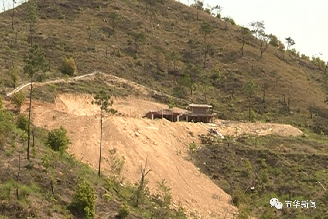 好大胆!五华一村民破坏山林面积达2000平方米建造大型坟墓