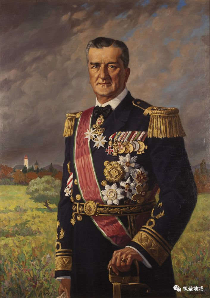 一战后奥匈帝国分崩离析,而这个挂着海军上将头衔的霍尔蒂成为了一只"