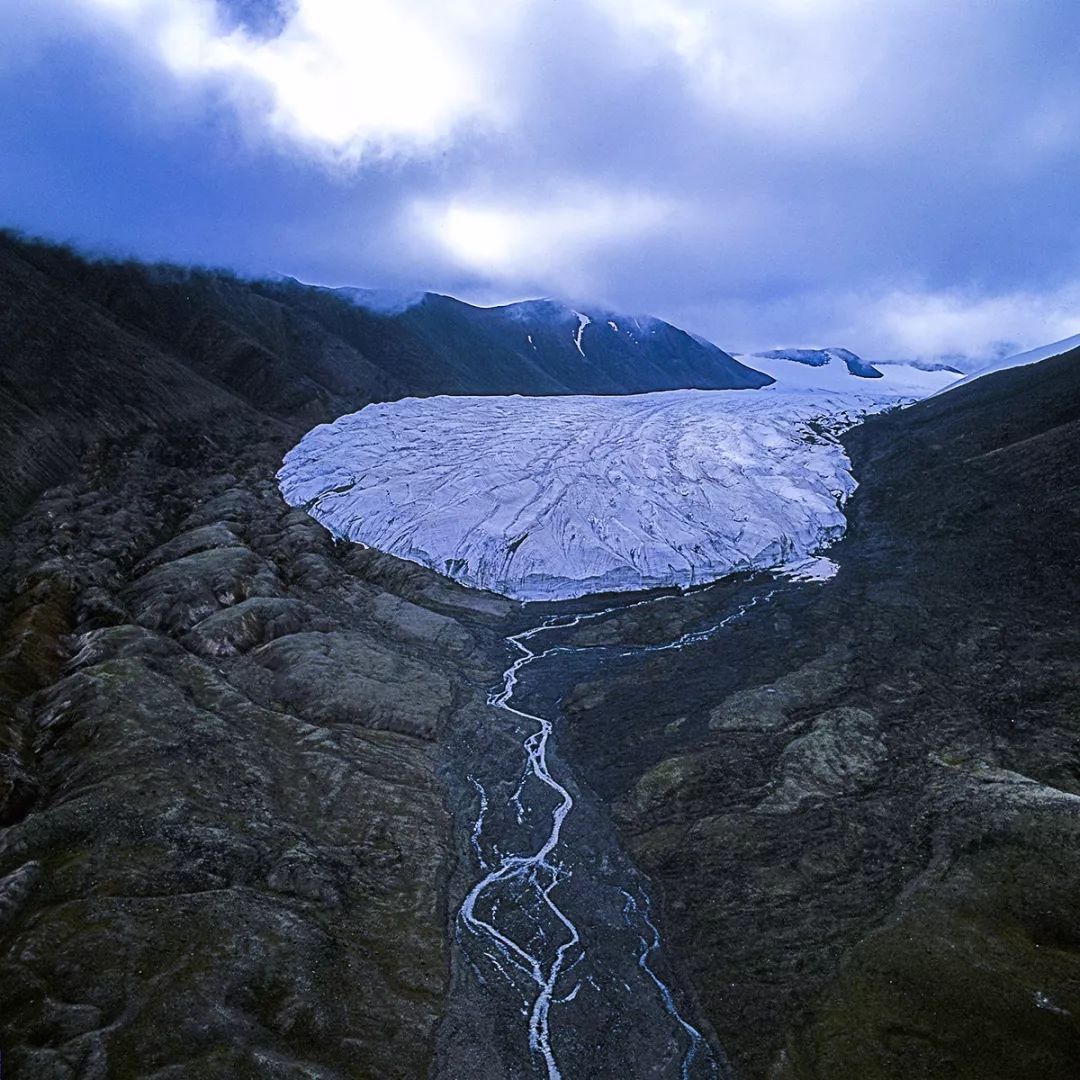 也随之产生 即 湖 沼 化 高山上的冰雪融水 不断向可可西里盆地内流淌