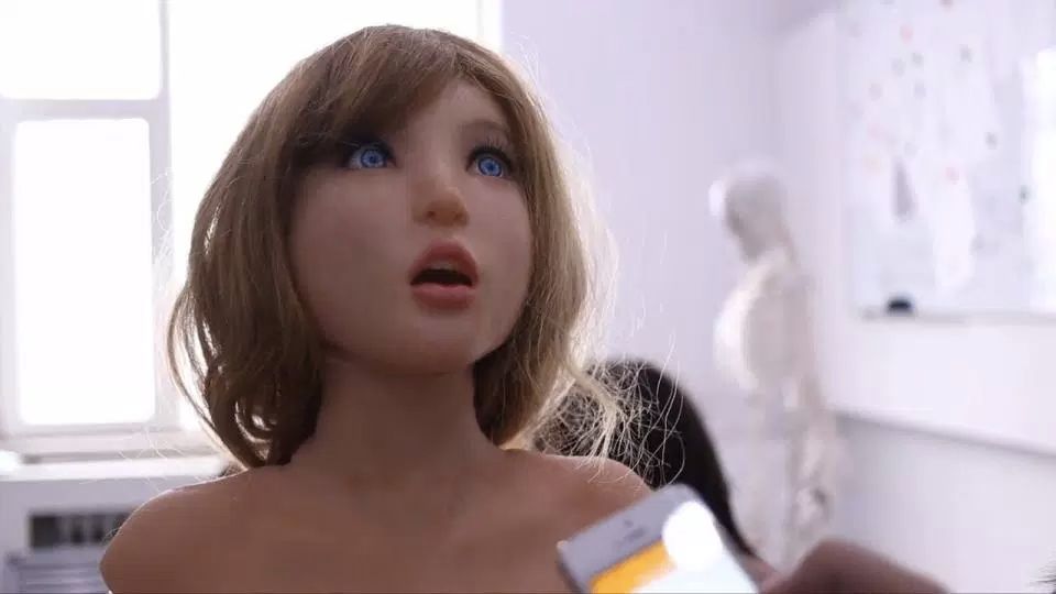 中国的性爱机器人已领先世界了：白天做家务，晚上啪啪啪，还能给你讲笑话……