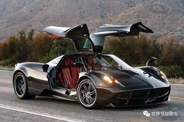 帕加尼huayra,搭载amg专门为帕加尼打造的6.0l双增压v12心脏