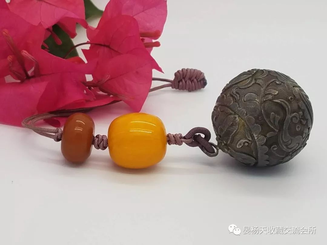 蜜蜡挂绳怎么搭_蜜蜡挂绳配么翠玉牌