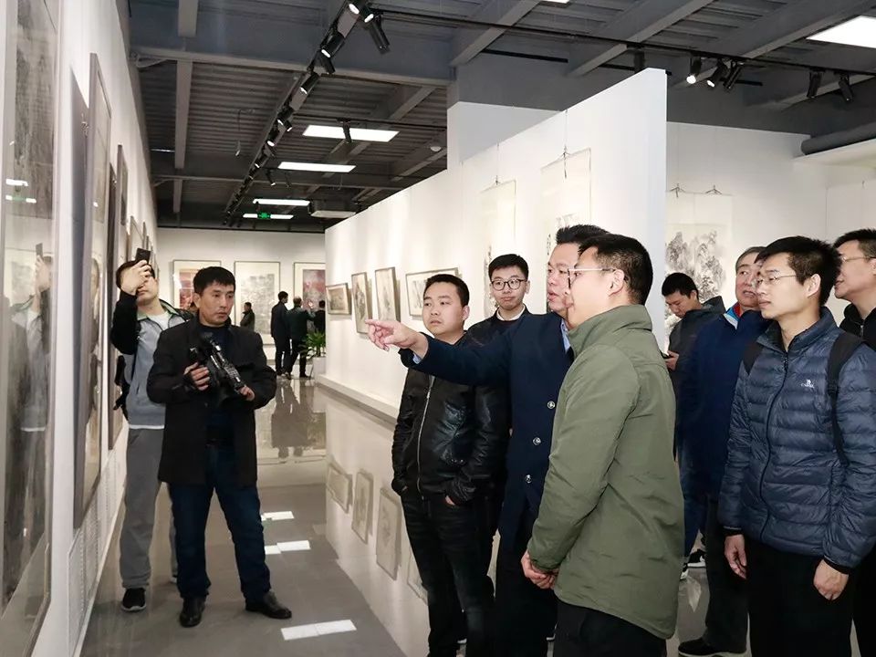 头条时代新象全国青年中国画家推介工程首展揭幕