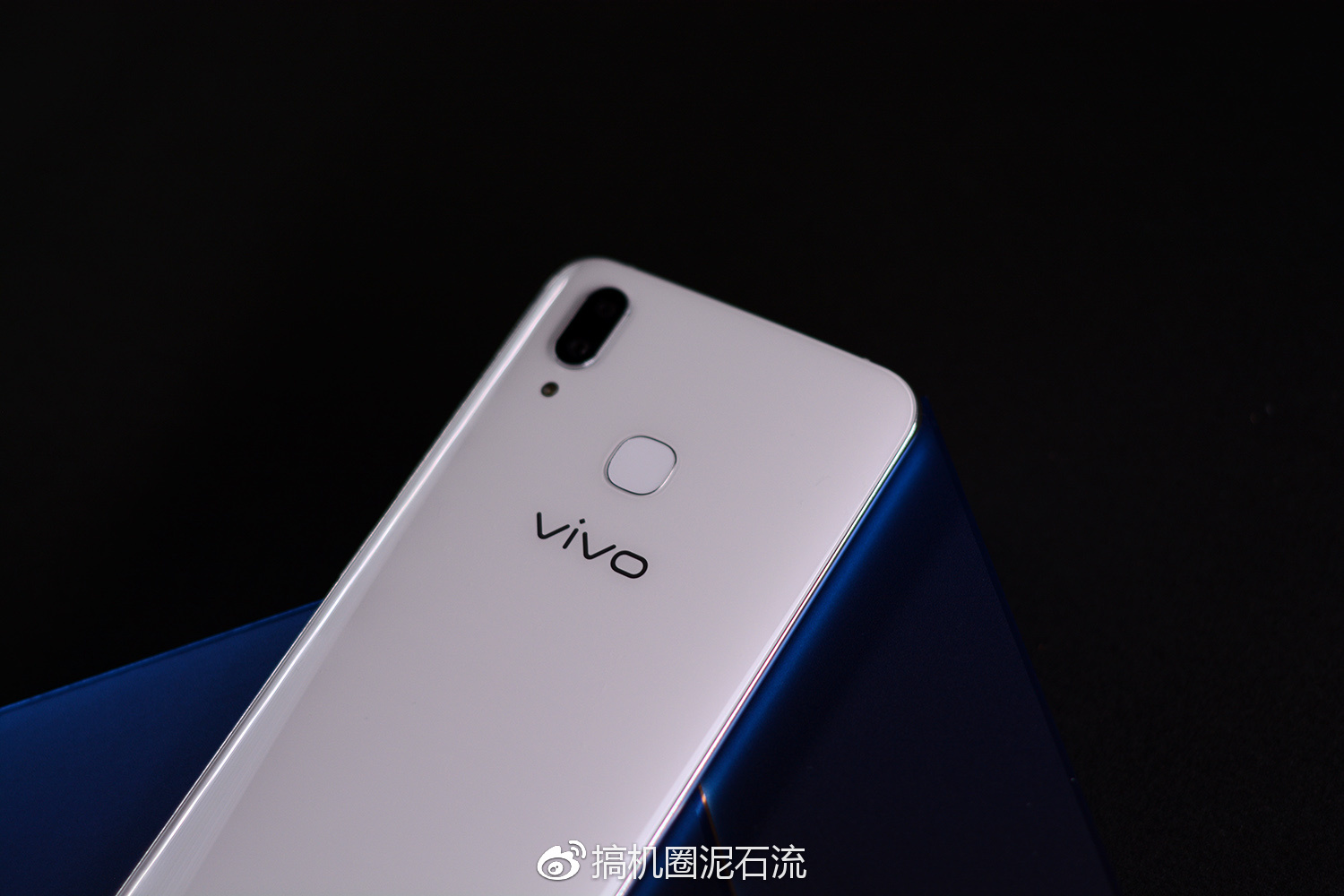 万万没想到vivo x21极光白真机如此漂亮