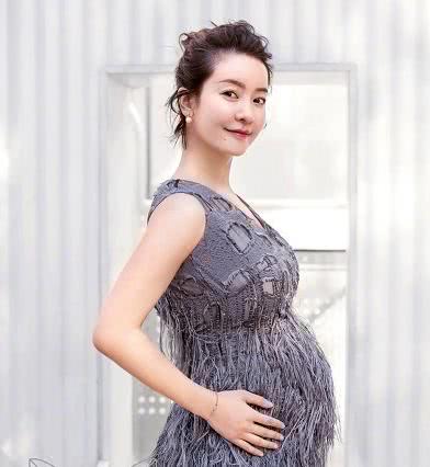 李晟刷新网友对于明星怀孕的认知,网友:久到怀疑她怀了一个哪吒
