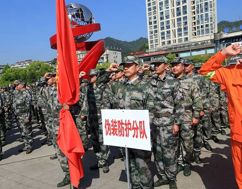 市委常委,市人武部部长包亚斌主持动员大会,杭州警备区政委徐建国