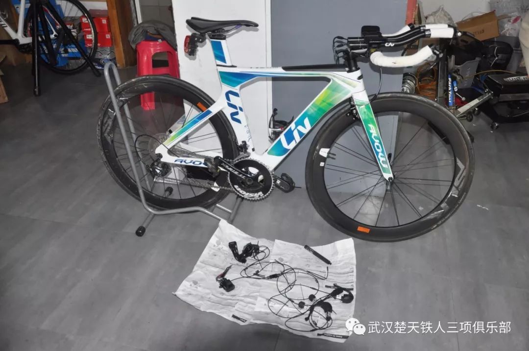 技术帖小姐姐的捷安特livavow铁三车升级shimano9160di2电子变速