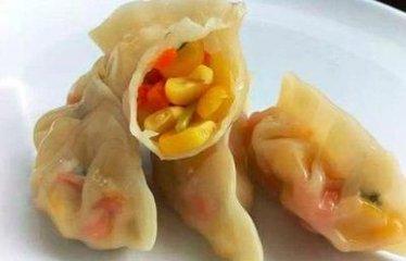 食材准备:熟玉米,杏鲍菇,胡萝卜