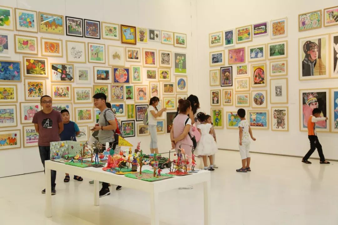 丝路西安第二届少儿艺术双年展系列公教活动荣膺2017年度全国美术馆
