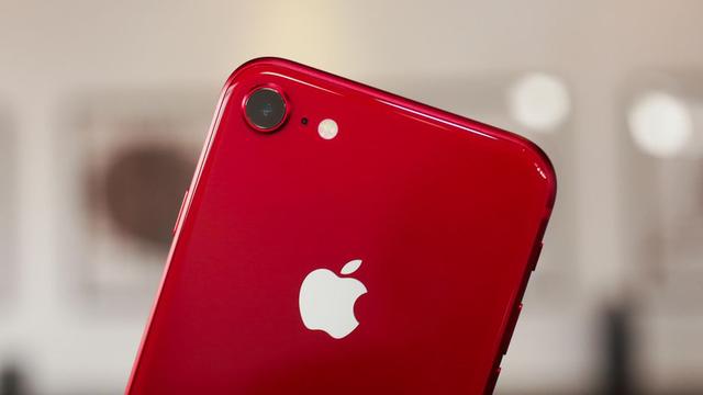 科技 正文 新的红色iphone 8和8 plus型号本次使用黑色面板,而不是之