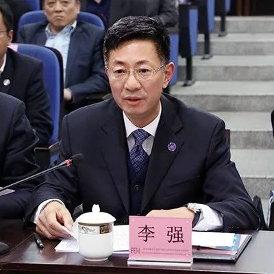 省委组织部副部长姜建华,省发展和改革委员会副主任赵春华,省财政厅