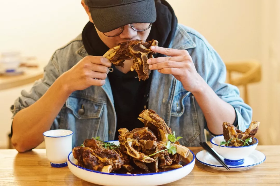 这家奉化火到爆的店开到了宁波!牛肉干面 牛棒骨,传承3代人的味道!