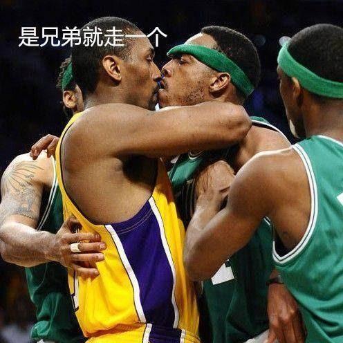 13图看nba搞笑的防守瞬间:詹皇耳朵被吹气,内内神奇掐