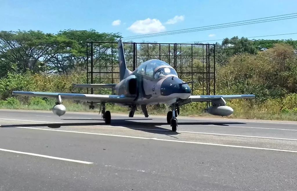 地球另一端的中国战机:委内瑞拉空军k-8教练机