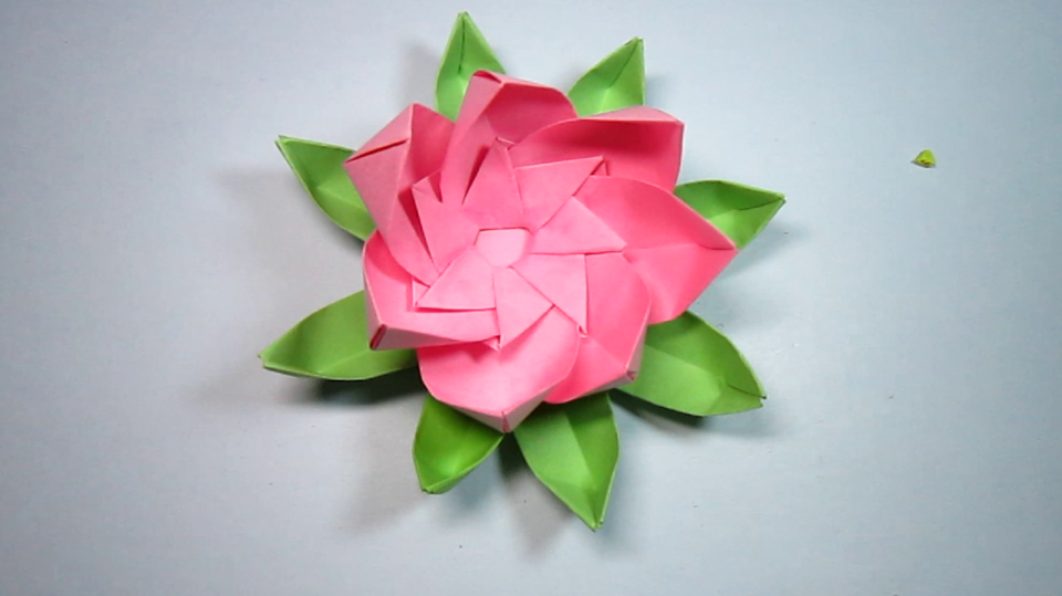 美丽莲花的折法竟然这么简单,几分钟学会,手工折纸莲花视频教程