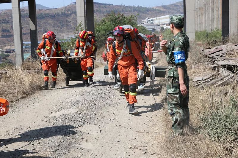 传承红色基因担当消防重任攀西战区举行纪念512汶川特大地震救援战斗