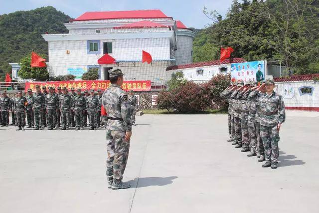 福州警备区  近日,福州警备区在福州晋安区民兵高炮训练基地组织辖区