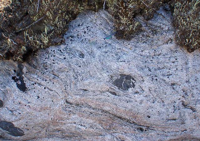 加拿大发现地球四十三亿年前的地壳痕迹！