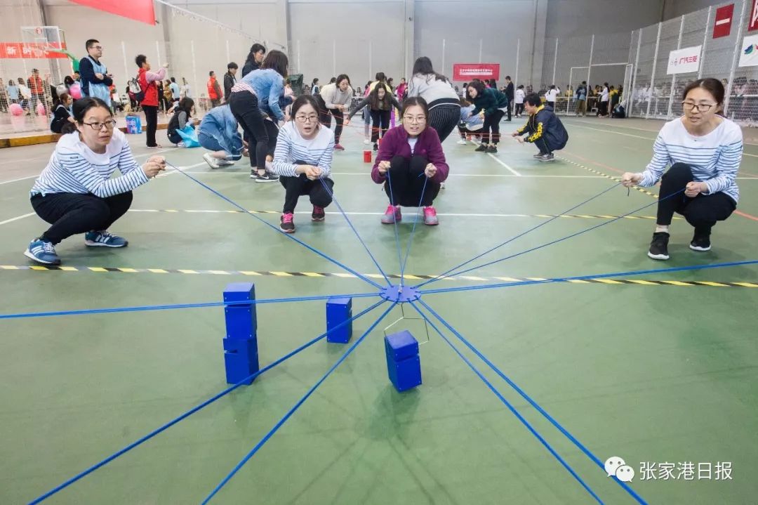 社联合主办的"课程之上·课堂之内"全国教育研讨会在市江帆小学举行