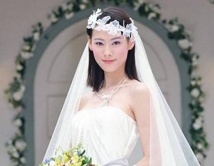 球鞋配婚纱_情侣婚纱球鞋照