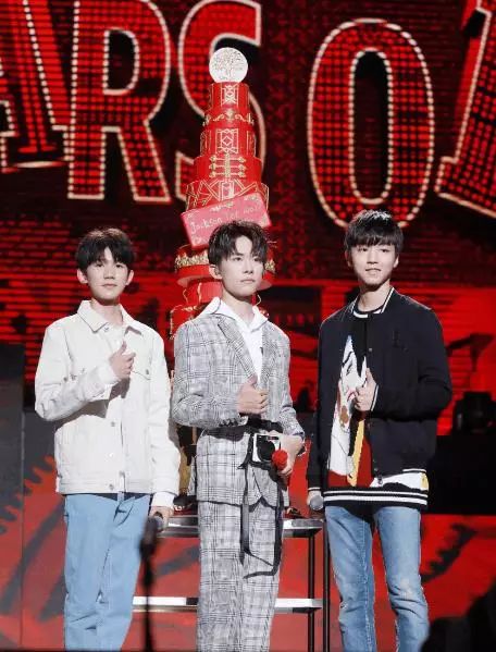 tfboys:中国最火少年组合当之无愧!