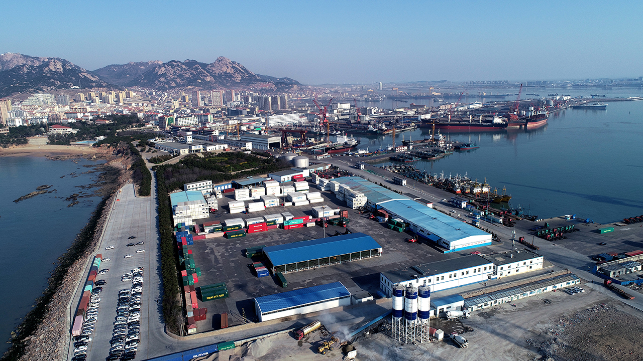 山东荣成石岛新港成为东北亚国际物流重要周转港