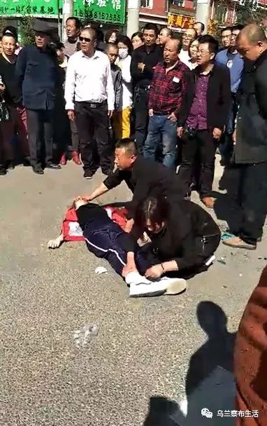 痛心内蒙古一初中女生上学途中惨遭车祸