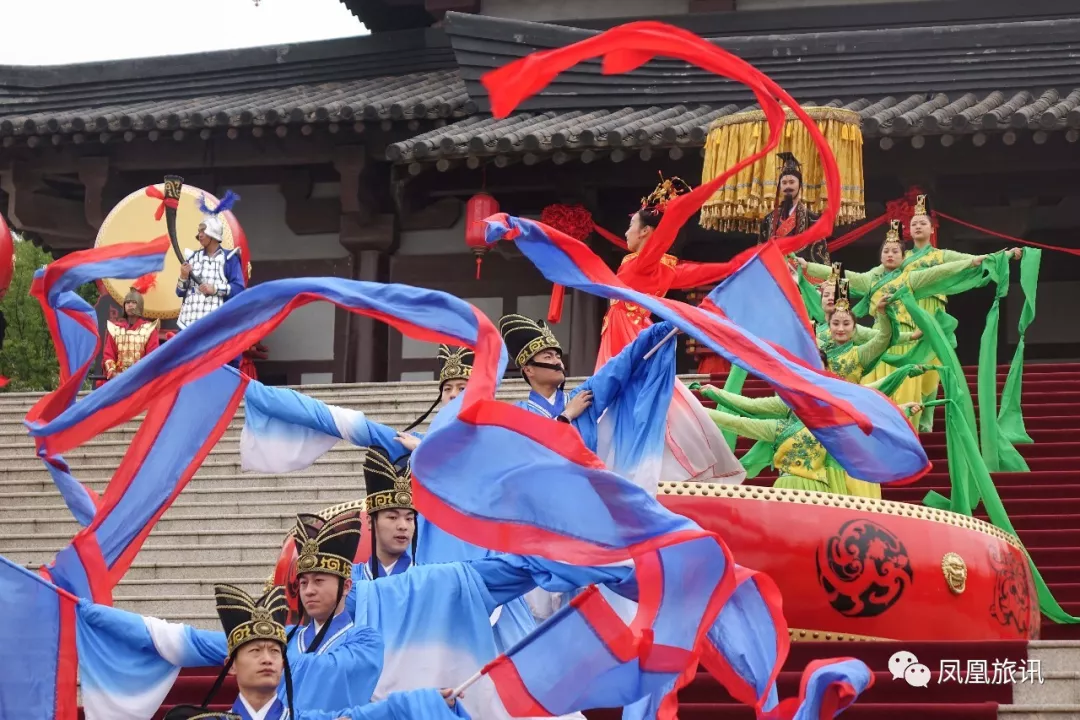 听说无锡三国城文化旅游节开始了,总听身边的小伙伴说:表演和景区都