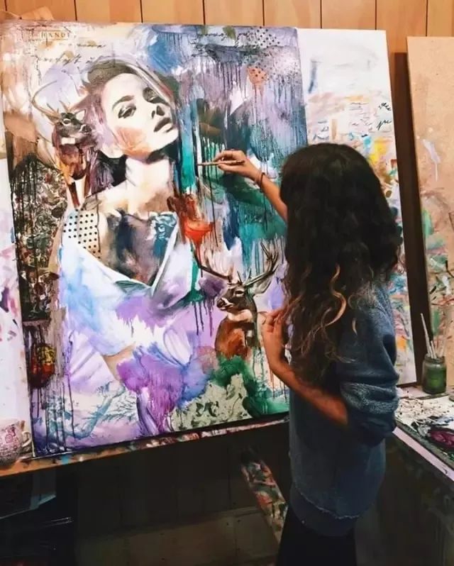 希腊少女12岁自学画画,18岁一幅画作卖到上万美元!人生最怕碌碌无为