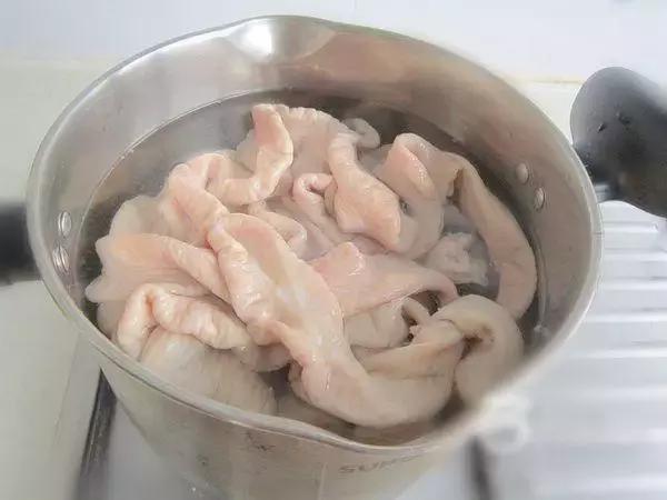 猪大肠怎样洗才最干净?最简单的猪肚清洗方法!