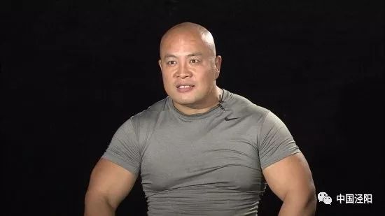 体重:105kg 籍贯:陕西 泾阳 2009～2013中国大力士比赛五连冠 2014年