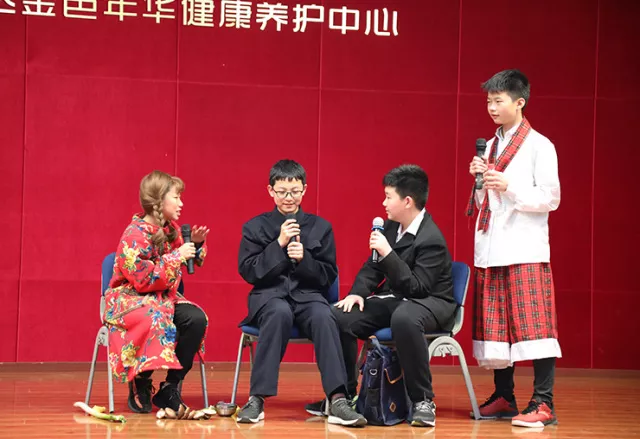 老师等相声《我忍不了》表演者:高宇 朴善根古筝书画表演者:曹恩宁