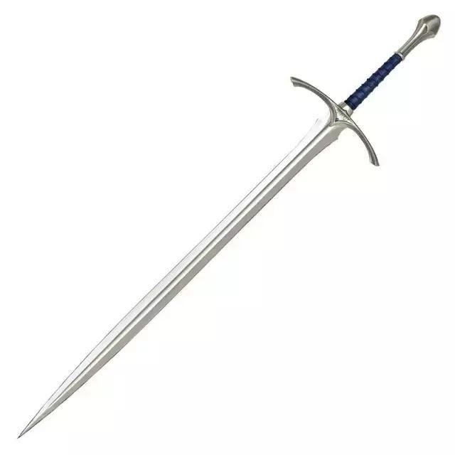 《指环王》中的双手十字剑,中庸的性能使其在17世纪以后沦为文职