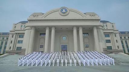 创建时间:1950年8月3日 学院是中国海军潜艇和防险救生部队军官,士官