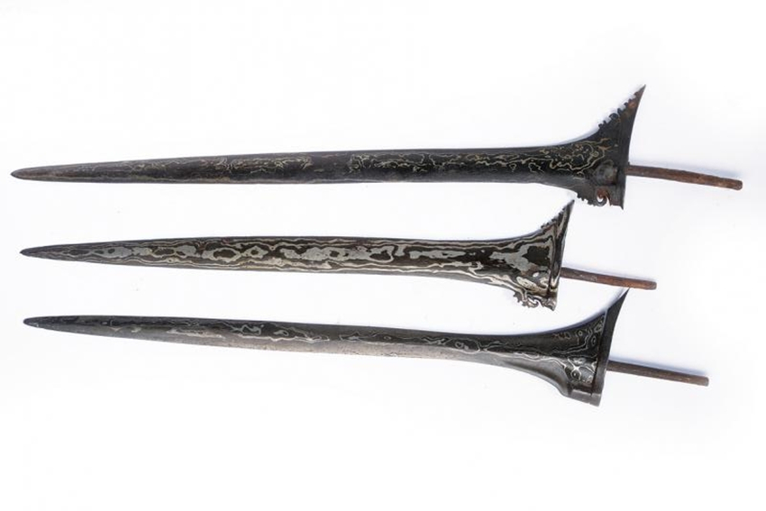 中国一种凶悍刀,它既是刀又是枪,还是长柄剑,是汉代斩马剑和唐朝陌刀