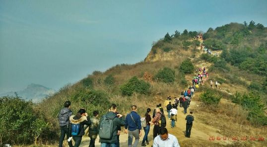 "灵白线"徒步登山线路