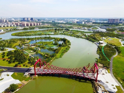 三湾公园是扬州公园体系建设的一个里程碑,是高颜值的生态走廊,高