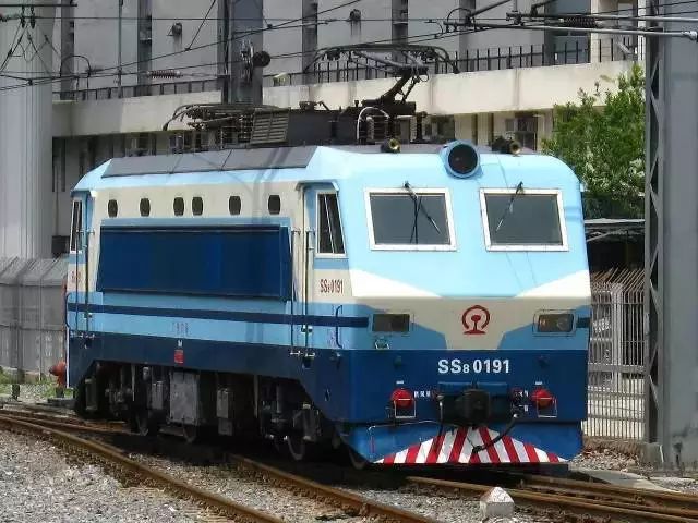 ss8型电力机车
