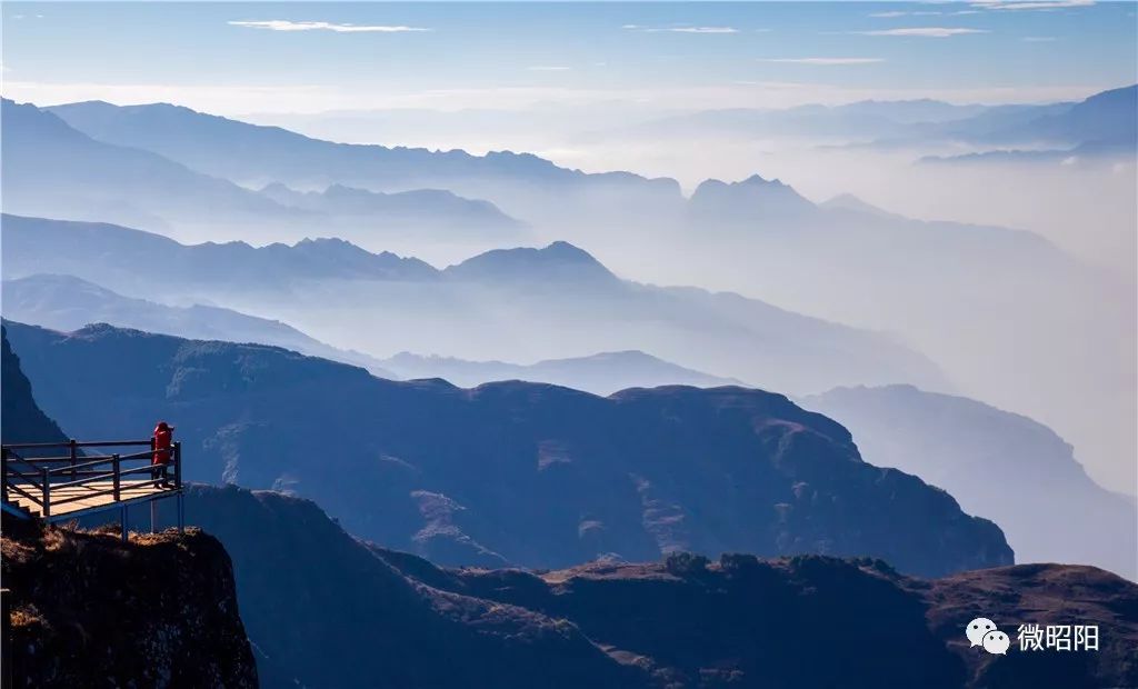 作家看昭阳周云和看云大山包