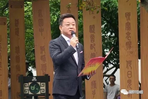 据介绍:本次活动由四川省全民阅读活动指导委员会,中共南充市委,南充