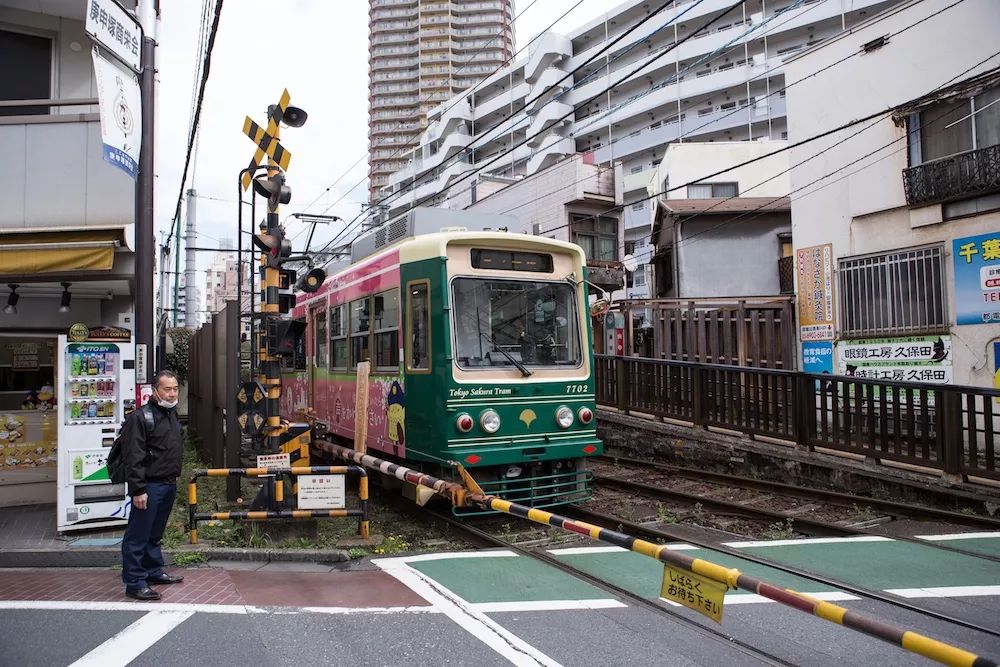 东京街头电车