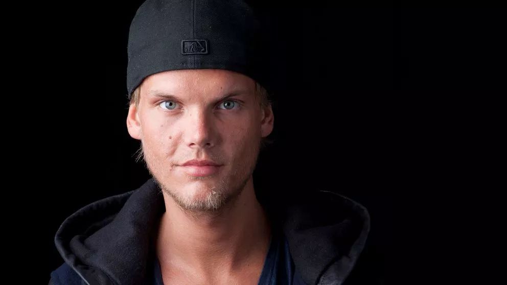 avicii人间不值得而你一直是少年