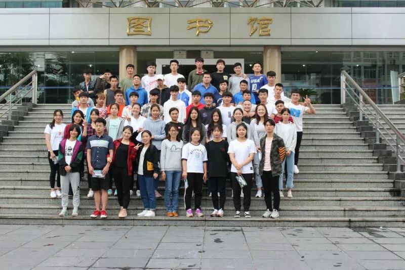 广西体育运动学校2015级考生齐聚广西师范大学 参加体育单招全国文化